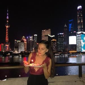 Meet your Posher, Vina